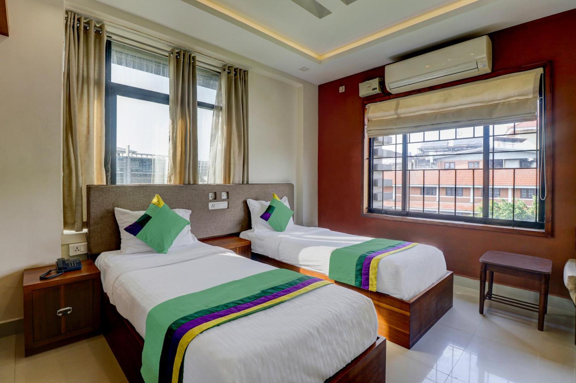 Itsy By Treebo - Rotano Glitz Inn Kozhikode Exterior photo